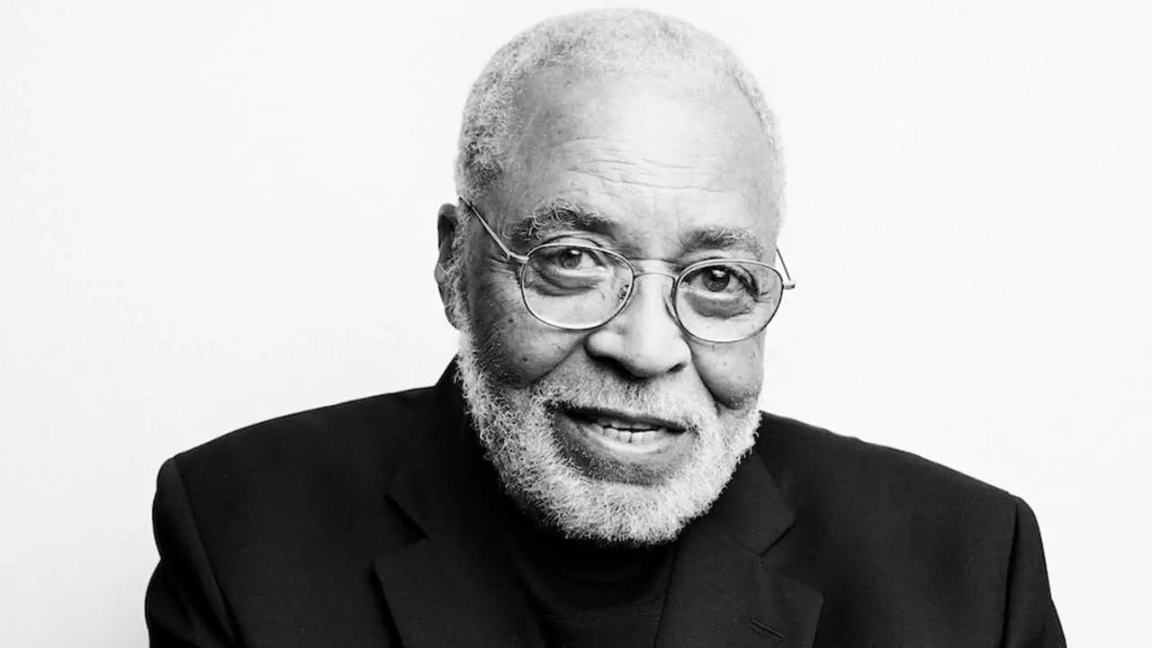 The Legacy of James Earl Jones: A Legendary Performer