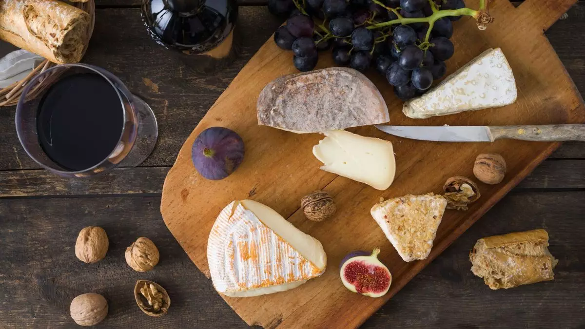 Deliciously Quirky: The Mechanical Cheese Board Keyboard